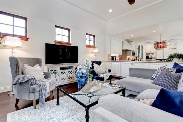 2615 Laurel Avenue, Manhattan Beach, California 90266, 5 Bedrooms Bedrooms, ,3 BathroomsBathrooms,Residential,Sold,Laurel,SB20122335