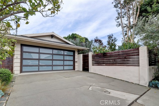 1212 Elm Avenue, Manhattan Beach, California 90266, 3 Bedrooms Bedrooms, ,2 BathroomsBathrooms,Residential,Sold,Elm,SB19051090