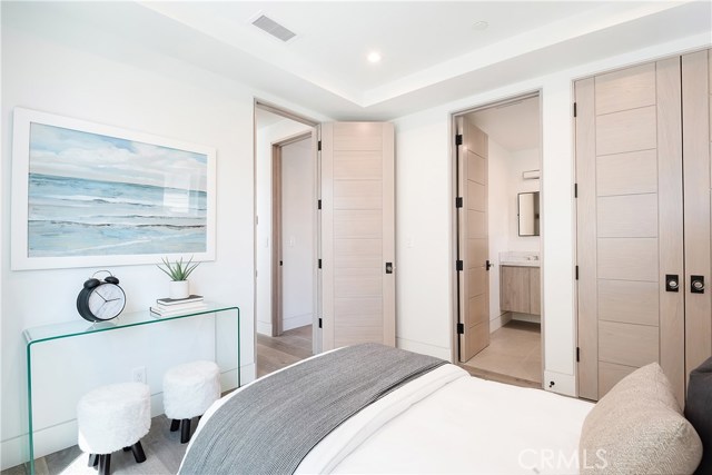 705 Crest Drive, Manhattan Beach, California 90266, 5 Bedrooms Bedrooms, ,2 BathroomsBathrooms,Residential,Sold,Crest,SB20098855