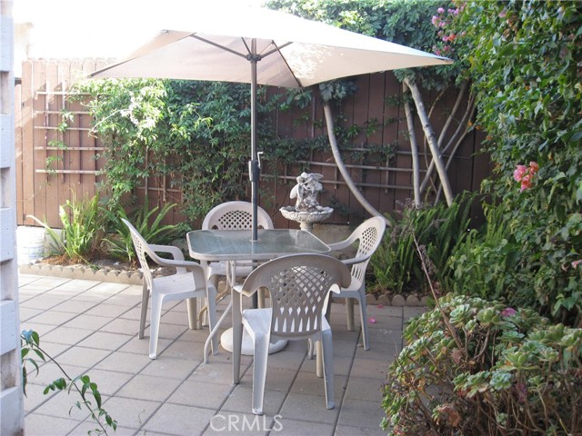 2700 Robinson Street, Redondo Beach, California 90278, 2 Bedrooms Bedrooms, ,1 BathroomBathrooms,Residential,Sold,Robinson,PW18148621