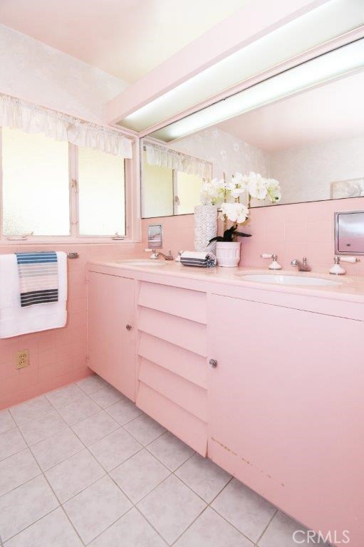 Double Sink in Main Level Bathroom