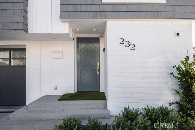232 17th Street, Manhattan Beach, California 90266, 4 Bedrooms Bedrooms, ,1 BathroomBathrooms,Residential,Sold,17th,SB20151551