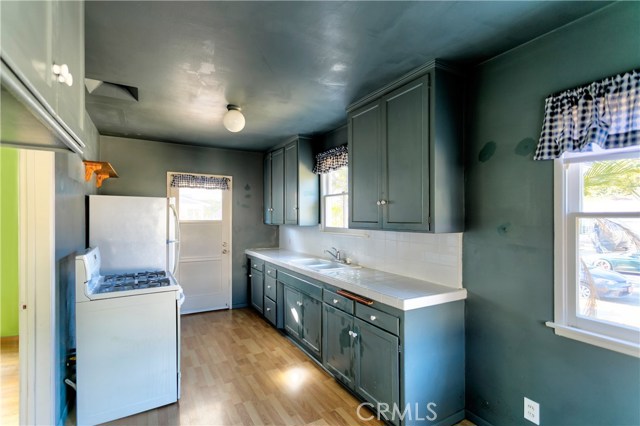 2604 Alvord Lane, Redondo Beach, California 90278, 2 Bedrooms Bedrooms, ,1 BathroomBathrooms,Residential,Sold,Alvord,OC19240609