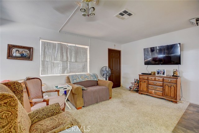 National Trails, 92342, ,Commercial,For Sale,National Trails,CV20180821