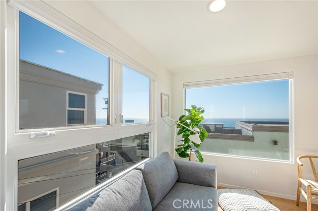 212 43rd Street, Manhattan Beach, California 90266, 3 Bedrooms Bedrooms, ,1 BathroomBathrooms,Residential,Sold,43rd,SB20210235