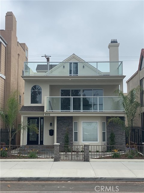 Photo of 4515 E Ocean Boulevard, Long Beach, CA 90803