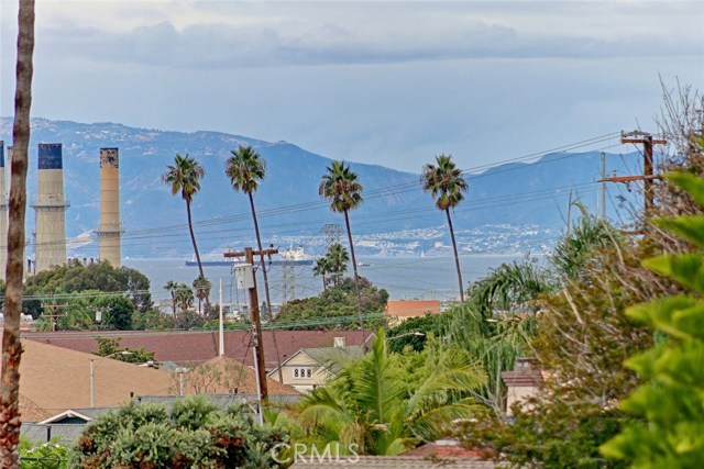 230 Guadalupe Avenue, Redondo Beach, California 90277, 2 Bedrooms Bedrooms, ,1 BathroomBathrooms,Residential,Sold,Guadalupe,SB17248817