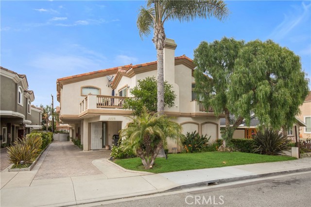 2225 Mathews Avenue, Redondo Beach, California 90278, 3 Bedrooms Bedrooms, ,3 BathroomsBathrooms,Residential,Sold,Mathews,SB19082504