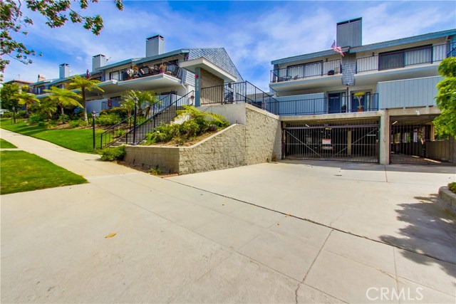 222 Irena Avenue, Redondo Beach, California 90277, 2 Bedrooms Bedrooms, ,2 BathroomsBathrooms,Residential,Sold,Irena,SB18095824