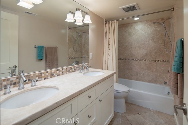 646 Hermosa Avenue, Hermosa Beach, California 90254, 3 Bedrooms Bedrooms, ,2 BathroomsBathrooms,Residential,Sold,Hermosa,SB18146265