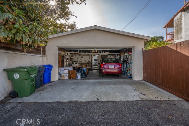 609 35th Street, Manhattan Beach, California 90266, 4 Bedrooms Bedrooms, ,1 BathroomBathrooms,Residential,Sold,35th,SB20233626