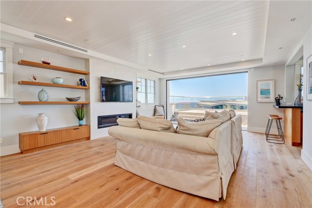 1955 Monterey Boulevard, Hermosa Beach, California 90254, 4 Bedrooms Bedrooms, ,2 BathroomsBathrooms,Residential,Sold,Monterey,SB18111119