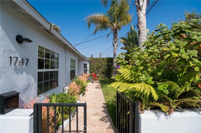 1747 2nd Street, Manhattan Beach, California 90266, 3 Bedrooms Bedrooms, ,1 BathroomBathrooms,Residential,Sold,2nd,SB18120149