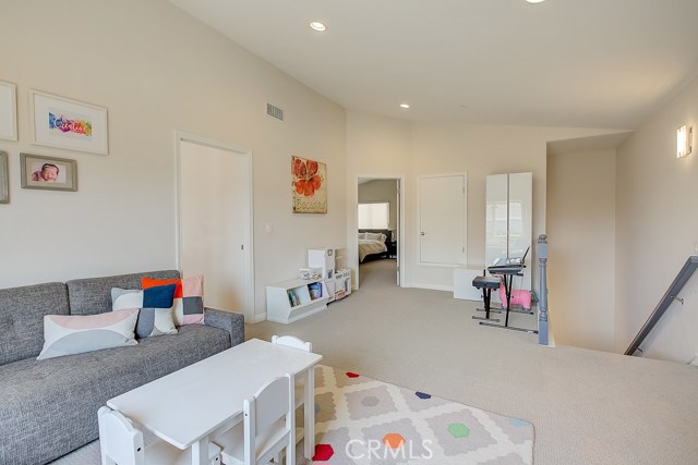 2407 Harriman Lane, Redondo Beach, California 90278, 4 Bedrooms Bedrooms, ,2 BathroomsBathrooms,Residential,Sold,Harriman,SB20169049