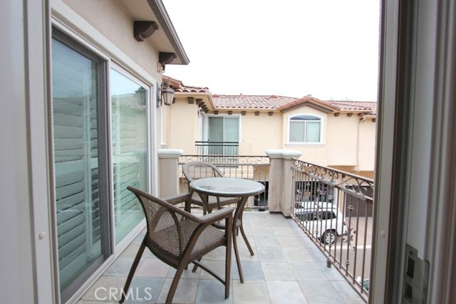 1909 Warfield Avenue, Redondo Beach, California 90278, 4 Bedrooms Bedrooms, ,3 BathroomsBathrooms,Residential,Sold,Warfield,SB17189398