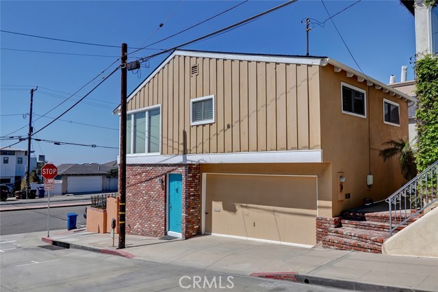 2704 Hermosa Avenue, Hermosa Beach, California 90254, 2 Bedrooms Bedrooms, ,2 BathroomsBathrooms,Residential,Sold,Hermosa,SB19059337