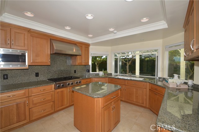 34 Country Lane, Rolling Hills Estates, California 90274, 4 Bedrooms Bedrooms, ,4 BathroomsBathrooms,Residential,Sold,Country,PV18219056