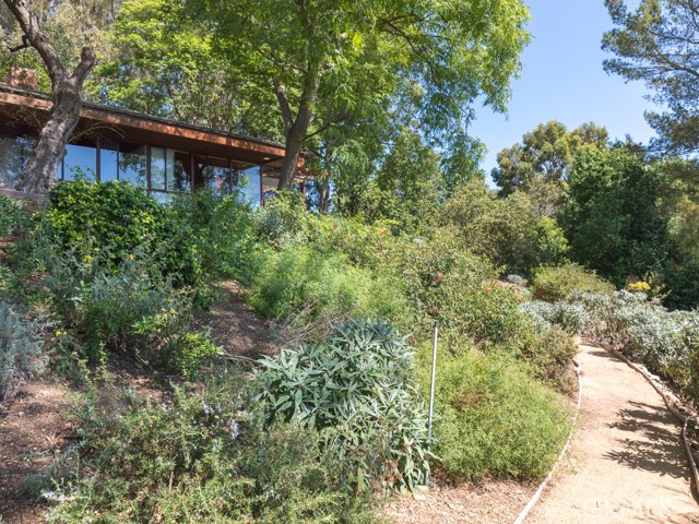 7 Cinchring Road, Rolling Hills, California 90274, 2 Bedrooms Bedrooms, ,3 BathroomsBathrooms,Residential,Sold,Cinchring,PV19220460