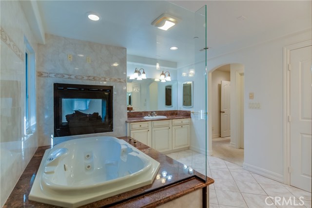 607 Guadalupe Avenue, Redondo Beach, California 90277, 4 Bedrooms Bedrooms, ,4 BathroomsBathrooms,Residential,Sold,Guadalupe,PV18043170