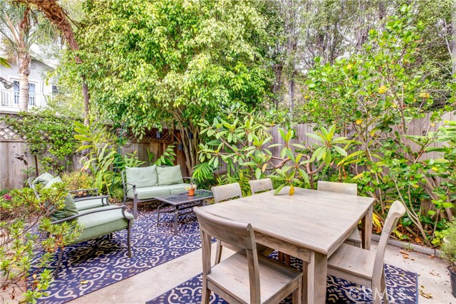 1201 20th Place, Hermosa Beach, California 90254, 2 Bedrooms Bedrooms, ,1 BathroomBathrooms,Residential,Sold,20th,SB20009465