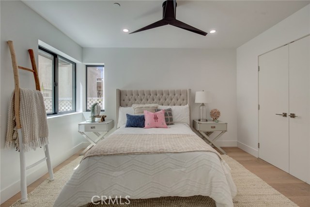 124 39th Street, Manhattan Beach, California 90266, 3 Bedrooms Bedrooms, ,2 BathroomsBathrooms,Residential,Sold,39th,SB20089804