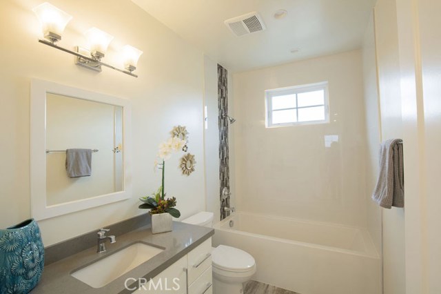 2309 Voorhees Avenue, Redondo Beach, California 90278, 4 Bedrooms Bedrooms, ,3 BathroomsBathrooms,Residential,Sold,Voorhees,SB19081804