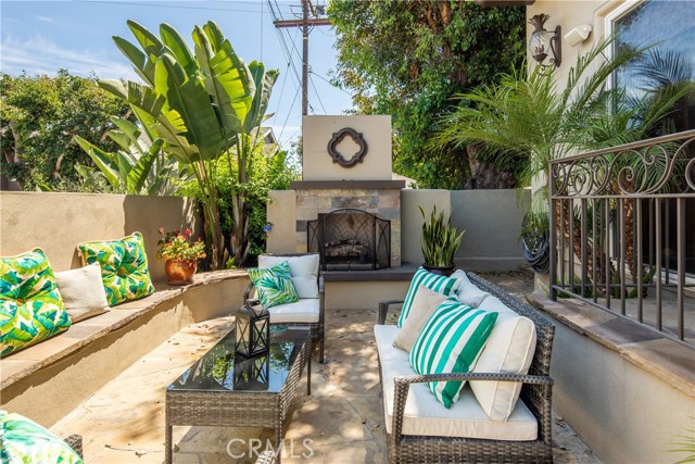 931 17th Street, Manhattan Beach, California 90266, 6 Bedrooms Bedrooms, ,4 BathroomsBathrooms,Residential,Sold,17th,SB19069902