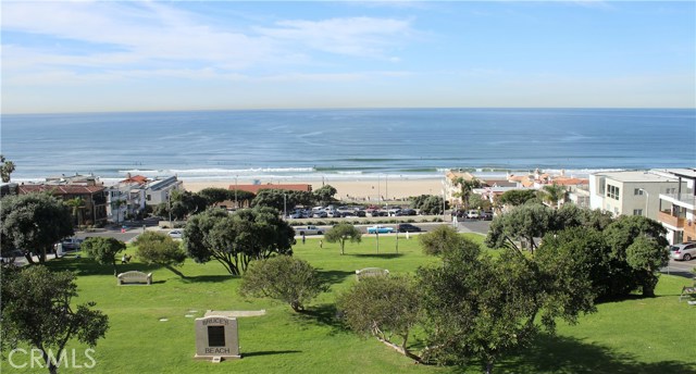 2613 Crest Drive, Manhattan Beach, California 90266, ,Residential,Sold,Crest,SB18024122