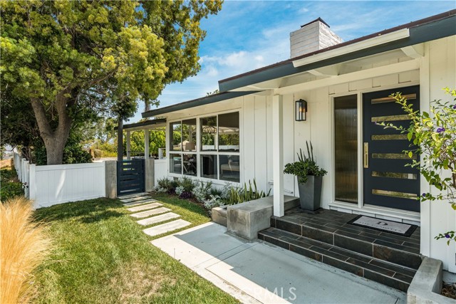 26 Gaucho Drive, Rolling Hills Estates, California 90274, 4 Bedrooms Bedrooms, ,2 BathroomsBathrooms,Residential,Sold,Gaucho,SB21153280