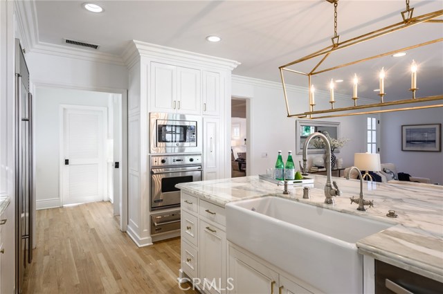 742 27th Street, Manhattan Beach, California 90266, 4 Bedrooms Bedrooms, ,3 BathroomsBathrooms,Residential,Sold,27th,SB19194302