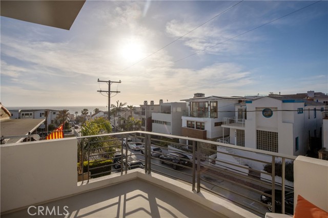 316 26th Street, Hermosa Beach, California 90254, 4 Bedrooms Bedrooms, ,2 BathroomsBathrooms,Residential,Sold,26th,SB21076670