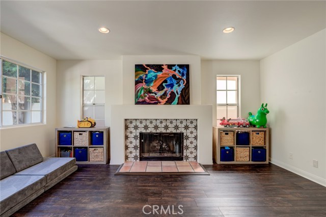 716 Lucia Avenue, Redondo Beach, California 90277, 3 Bedrooms Bedrooms, ,2 BathroomsBathrooms,Residential,Sold,Lucia,PV20207865