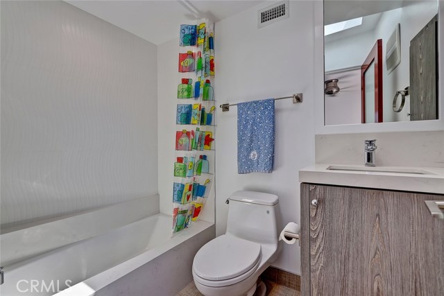 2002 Carnegie Lane, Redondo Beach, California 90278, 5 Bedrooms Bedrooms, ,4 BathroomsBathrooms,Residential,Sold,Carnegie,SB18211223