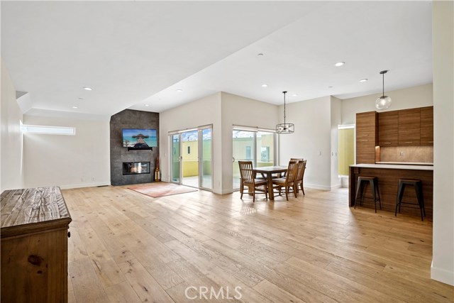 313 Anita Street, Redondo Beach, California 90278, 4 Bedrooms Bedrooms, ,3 BathroomsBathrooms,Residential,Sold,Anita,SB21003759