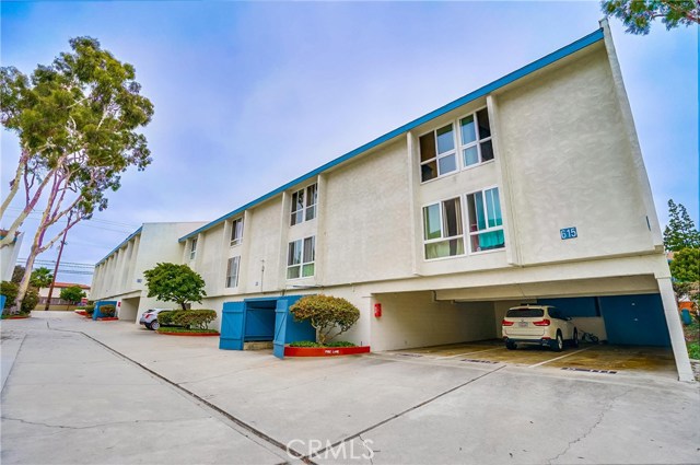 615 Prospect Avenue, Redondo Beach, California 90277, 2 Bedrooms Bedrooms, ,1 BathroomBathrooms,Residential,Sold,Prospect,SB19145528