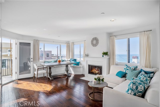 213 Seaview Street, Manhattan Beach, California 90266, 4 Bedrooms Bedrooms, ,3 BathroomsBathrooms,Residential,Sold,Seaview,SB19227675