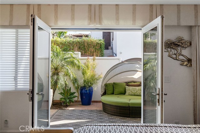 720 Manhattan Beach Boulevard, Manhattan Beach, California 90266, 2 Bedrooms Bedrooms, ,2 BathroomsBathrooms,Residential,Sold,Manhattan Beach,SB20242786