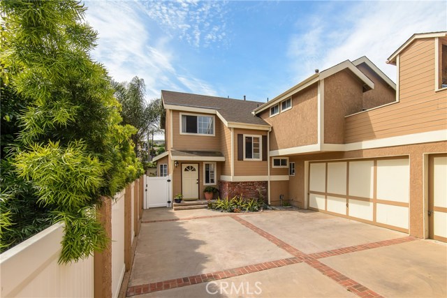 2412 Clark Lane, Redondo Beach, California 90278, 3 Bedrooms Bedrooms, ,2 BathroomsBathrooms,Residential,Sold,Clark,SB17057803