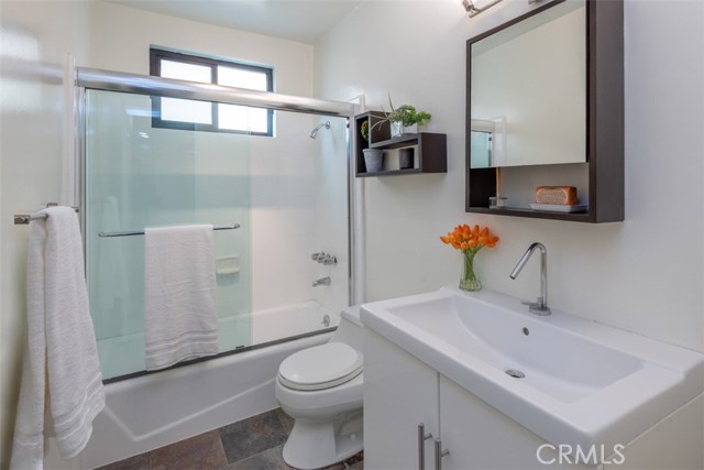 1244 20th Street, Hermosa Beach, California 90254, 3 Bedrooms Bedrooms, ,2 BathroomsBathrooms,Residential,Sold,20th,SB20010972