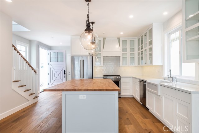 1133 Stanford Avenue, Redondo Beach, California 90278, 3 Bedrooms Bedrooms, ,2 BathroomsBathrooms,Residential,Sold,Stanford,SB19097702