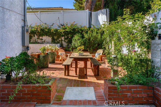 501 Green Lane, Redondo Beach, California 90278, 4 Bedrooms Bedrooms, ,2 BathroomsBathrooms,Residential,Sold,Green Lane,SB20035611