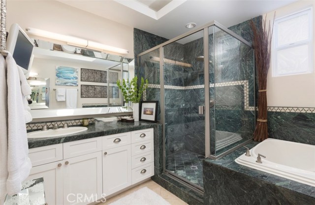 125 4th Street, Hermosa Beach, California 90254, 4 Bedrooms Bedrooms, ,3 BathroomsBathrooms,Residential,Sold,4th,SB18054270