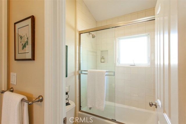 2909 Maple Avenue, Manhattan Beach, California 90266, 5 Bedrooms Bedrooms, ,3 BathroomsBathrooms,Residential,Sold,Maple,SB19265504