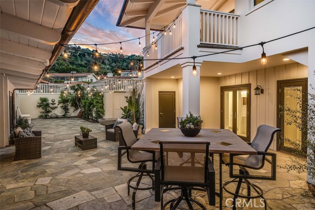 400 Paseo Del Mar, Palos Verdes Estates, California 90274, 5 Bedrooms Bedrooms, ,4 BathroomsBathrooms,Residential,Sold,Paseo Del Mar,SB20183435