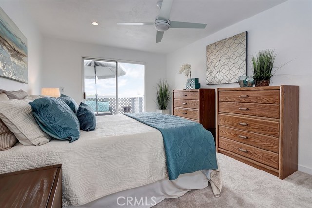926 1st Street, Hermosa Beach, California 90254, 2 Bedrooms Bedrooms, ,2 BathroomsBathrooms,Residential,Sold,1st,SB20082752