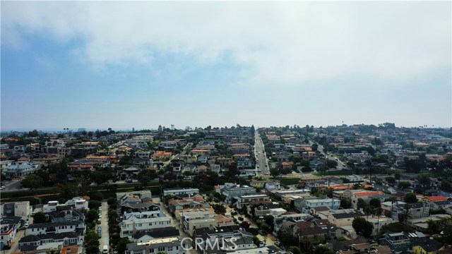 329 4th Street, Manhattan Beach, California 90266, 3 Bedrooms Bedrooms, ,2 BathroomsBathrooms,Residential,Sold,4th,SB20090773