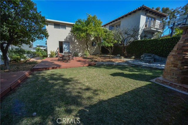 401 Dianthus Street, Manhattan Beach, California 90266, 3 Bedrooms Bedrooms, ,1 BathroomBathrooms,Residential,Sold,Dianthus,SB17061692