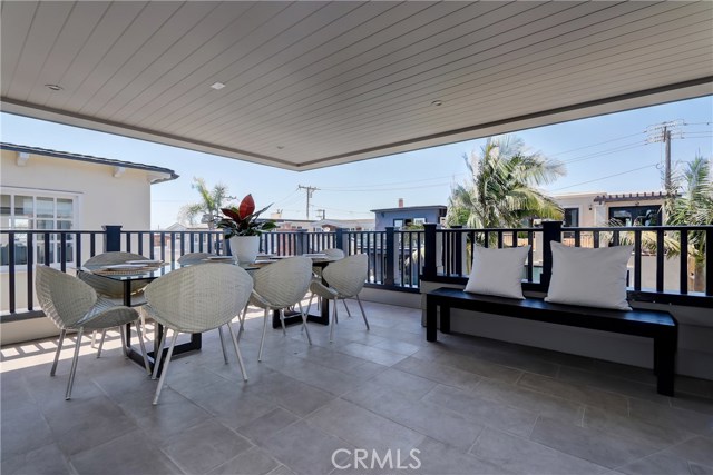 436 27th Street, Manhattan Beach, California 90266, 4 Bedrooms Bedrooms, ,4 BathroomsBathrooms,Residential,Sold,27th,SB19108994