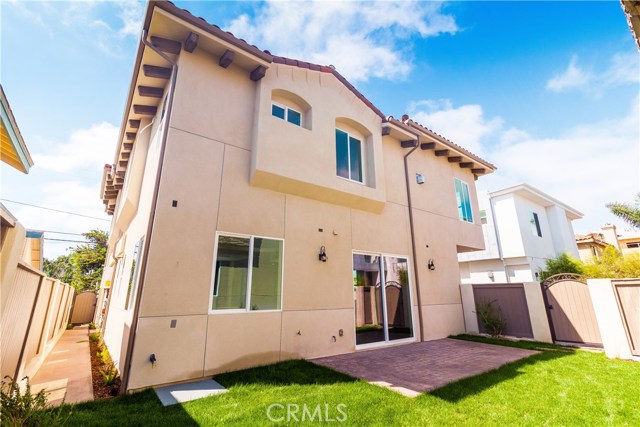2315 Clark Lane, Redondo Beach, California 90278, 4 Bedrooms Bedrooms, ,3 BathroomsBathrooms,Residential,Sold,Clark,SB17195464