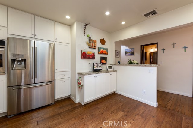 729 27th Street, Manhattan Beach, California 90266, 3 Bedrooms Bedrooms, ,2 BathroomsBathrooms,Residential,Sold,27th,RS20129725